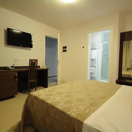 Leon Bianco Hotel 3*