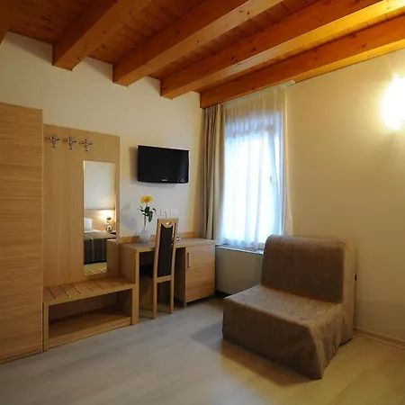 Hotel Albergo Leon Bianco Gonars 3*